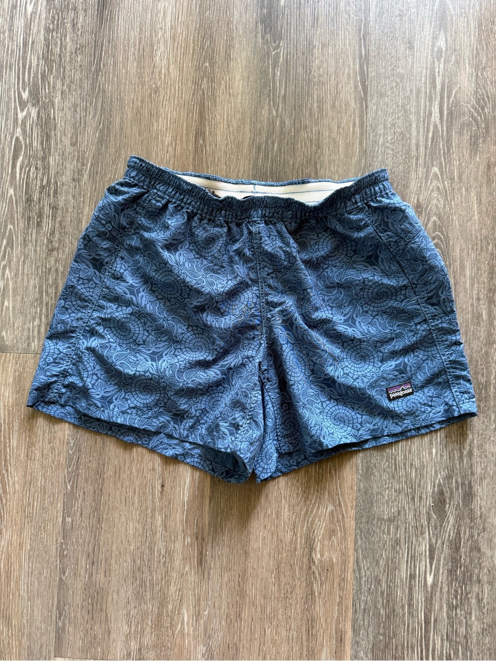 Patagonia Women’s Navy Blue Patterned Athletic Shorts Size S